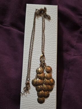 Vintage-Inspired Gold Cluster Pendant Necklace - Women